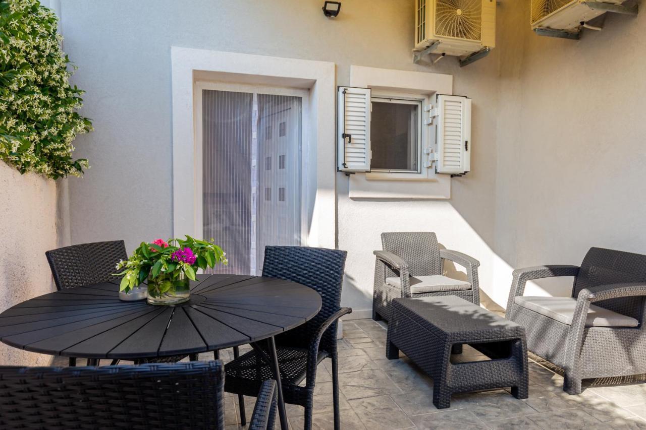Fouki Apartments Ipsos Beach Bagian luar foto